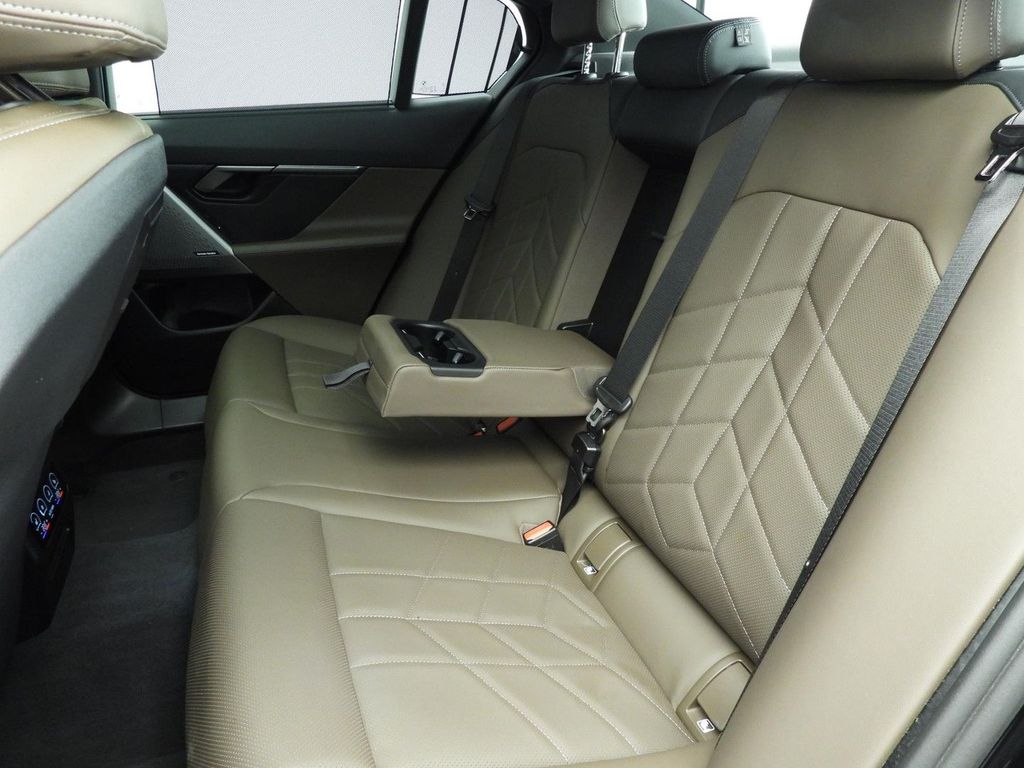 BMW i5 2024