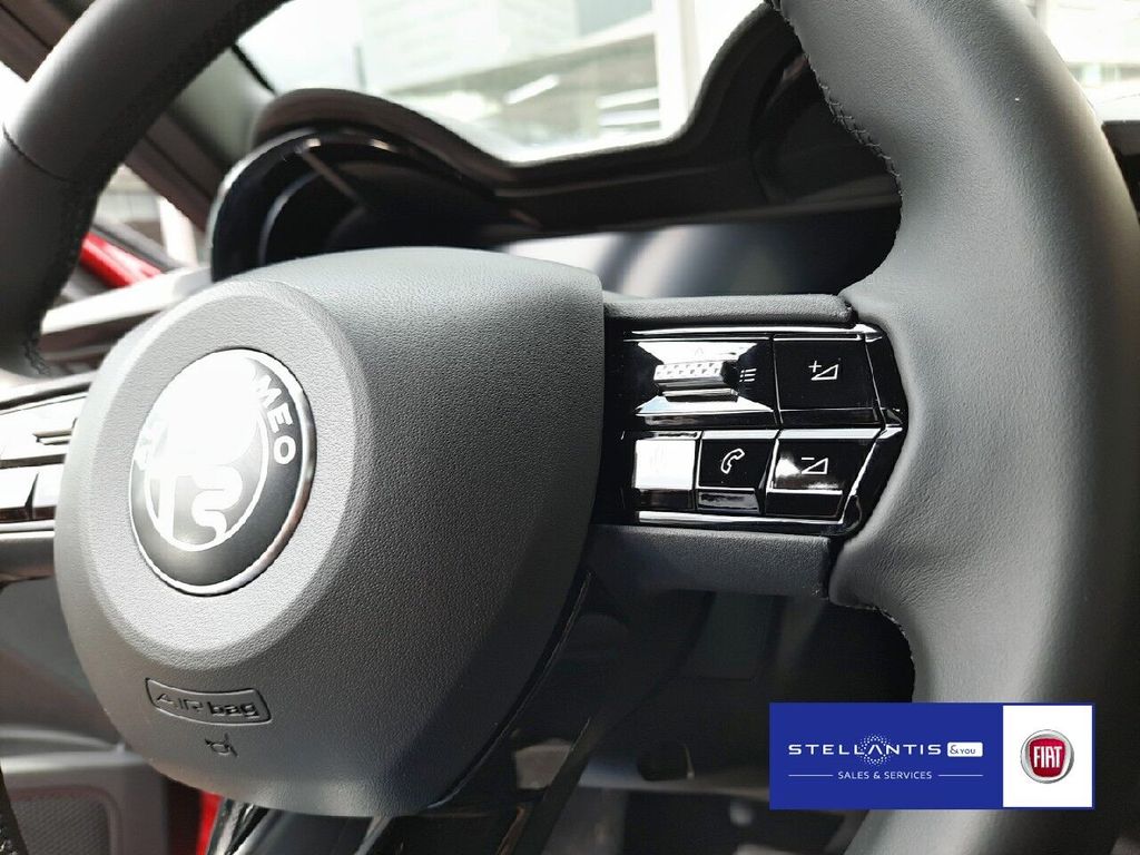 Alfa Romeo Junior 2025