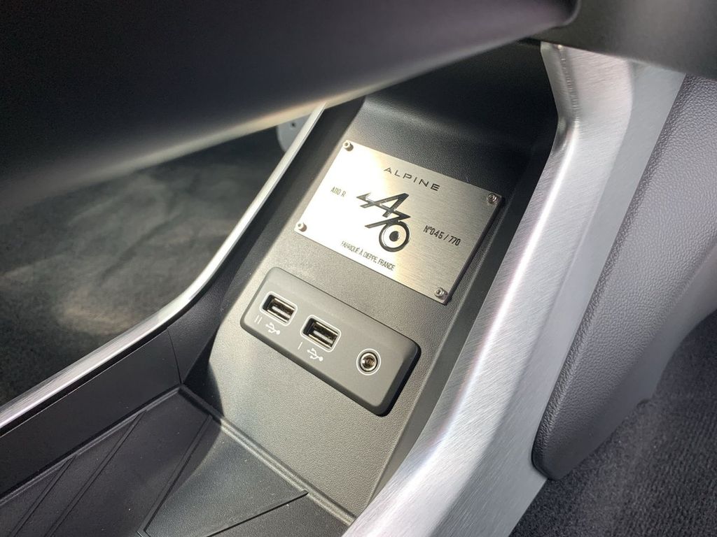 Alpine A110