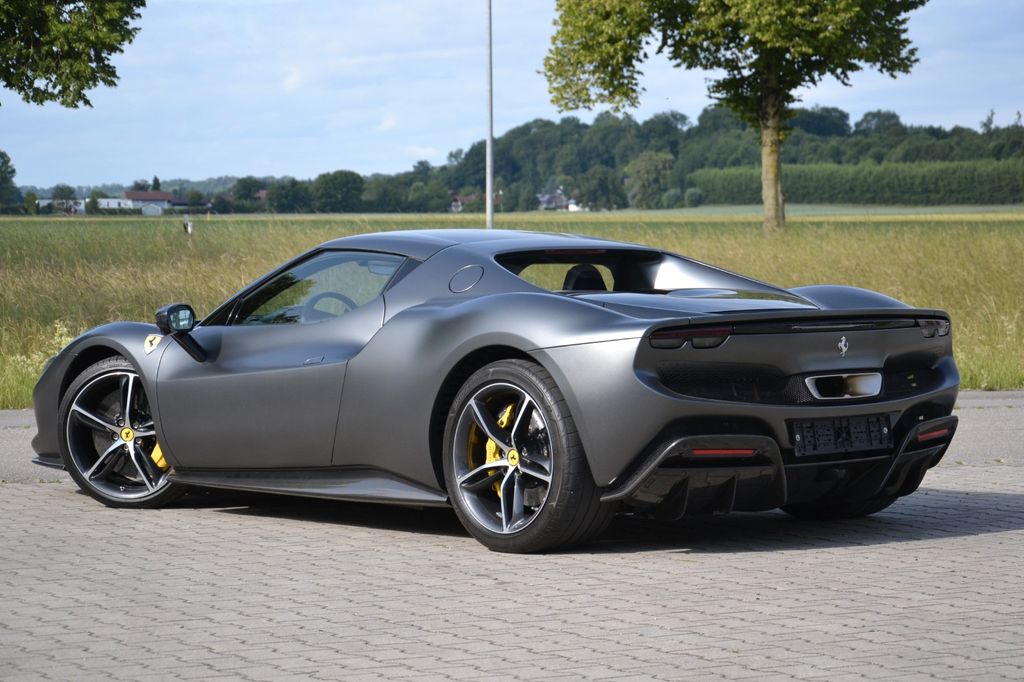 Ferrari 296 GTB 2023