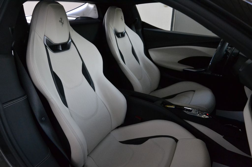 Ferrari 296 GTB 2023