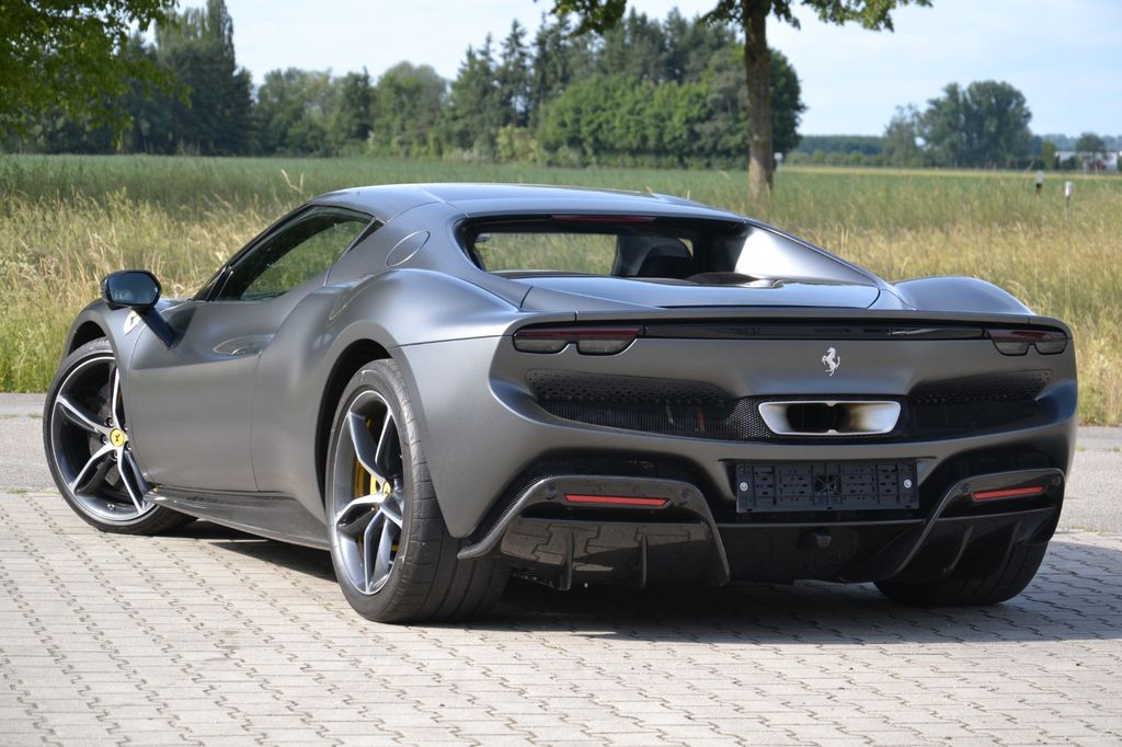 Ferrari 296 GTB 2023