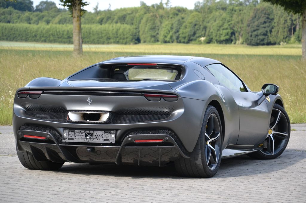 Ferrari 296 GTB 2023