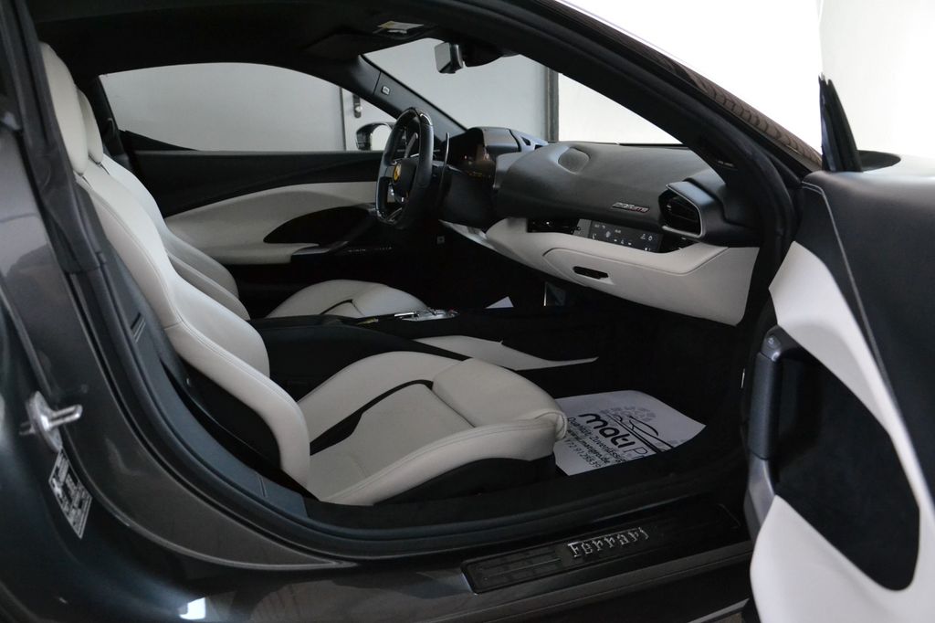 Ferrari 296 GTB 2023