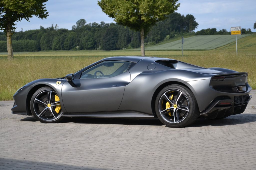 Ferrari 296 GTB 2023