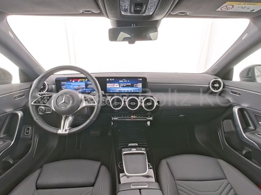 Mercedes-Benz CLA 180 2024