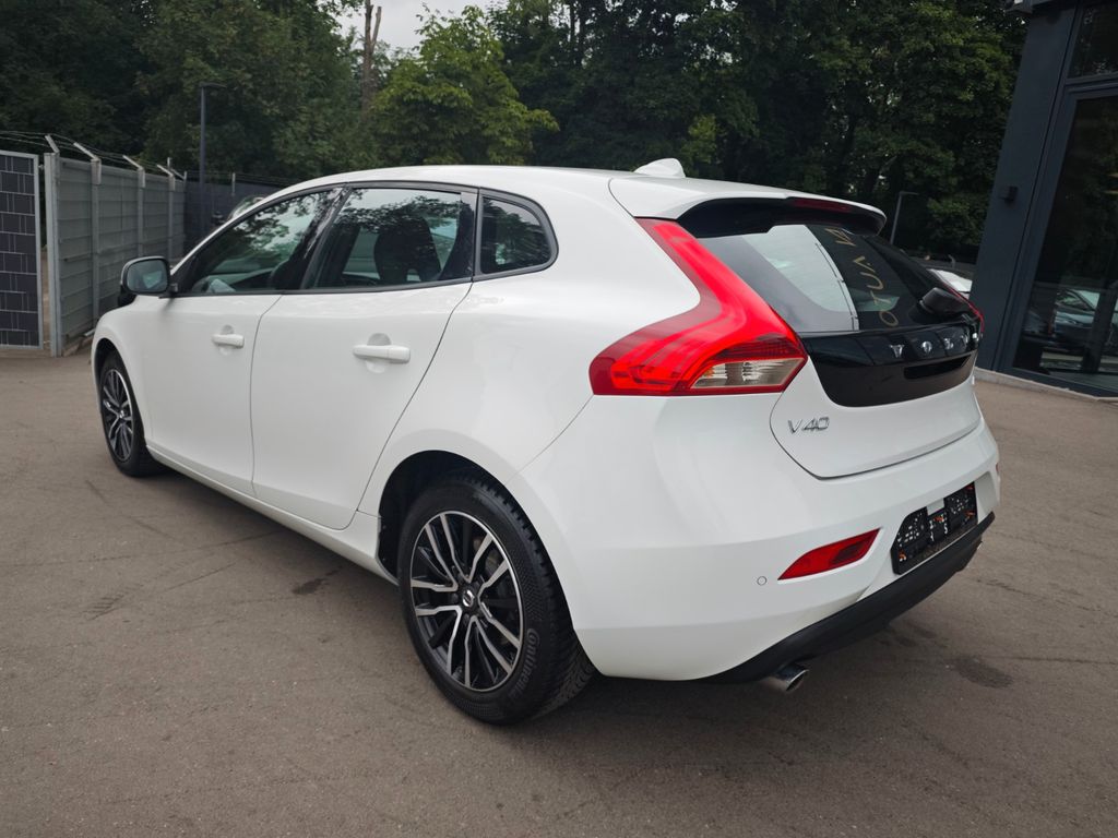 Volvo V40 2019