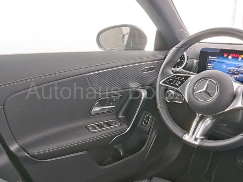 Mercedes-Benz CLA 180 2024