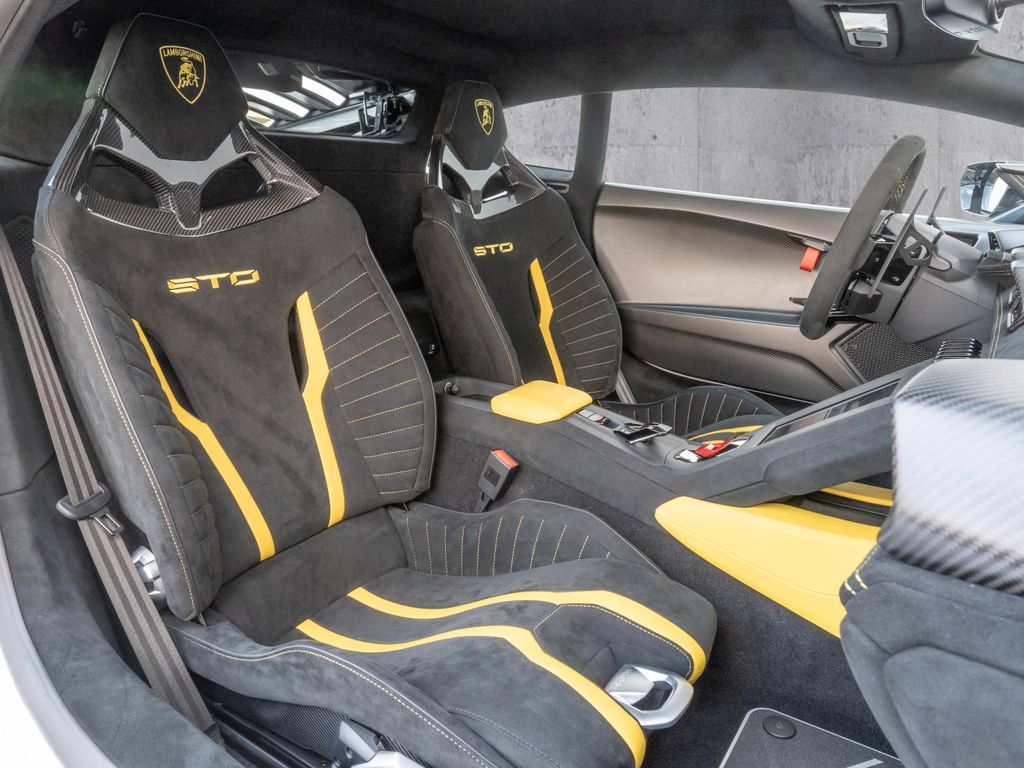 Lamborghini Huracán 2024