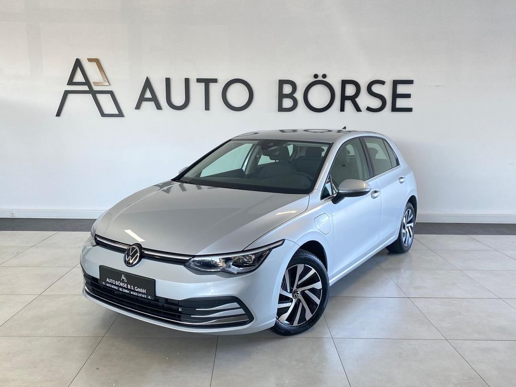 Volkswagen Golf 2021