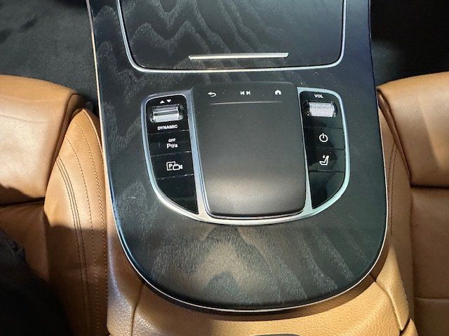 Mercedes-Benz E 300 2022