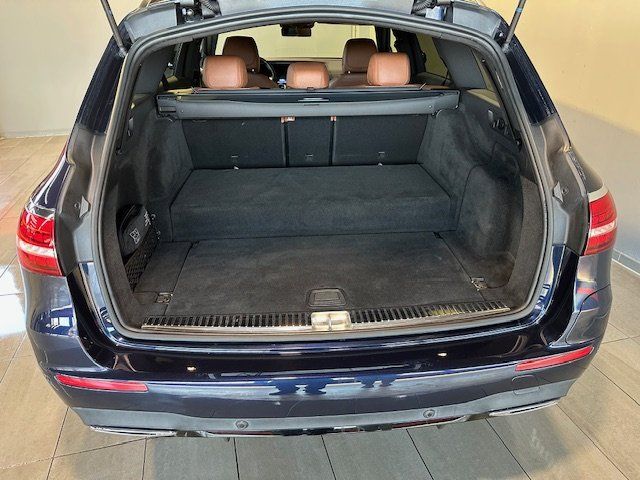 Mercedes-Benz E 300 2022