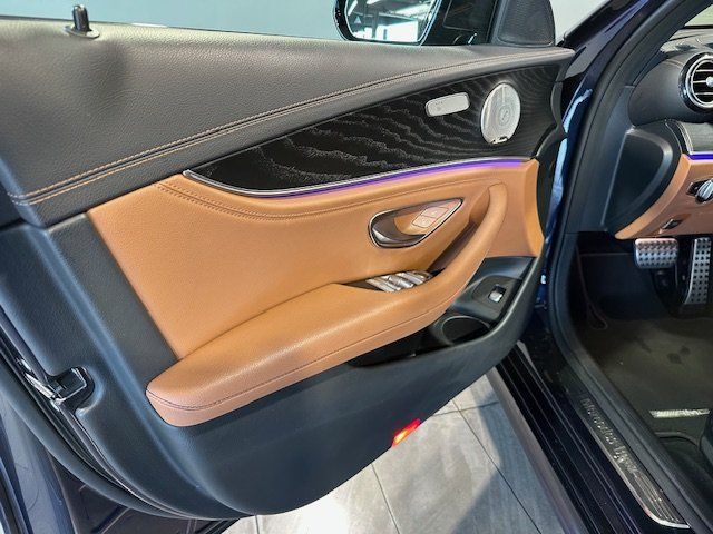 Mercedes-Benz E 300 2022