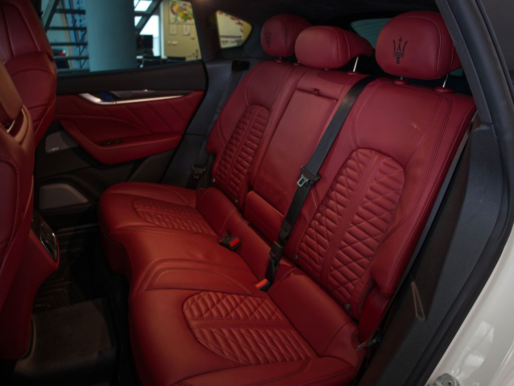 Maserati Levante 2021