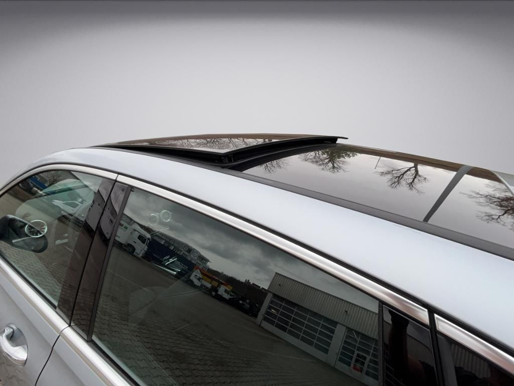 Mercedes-Benz B 200 2025