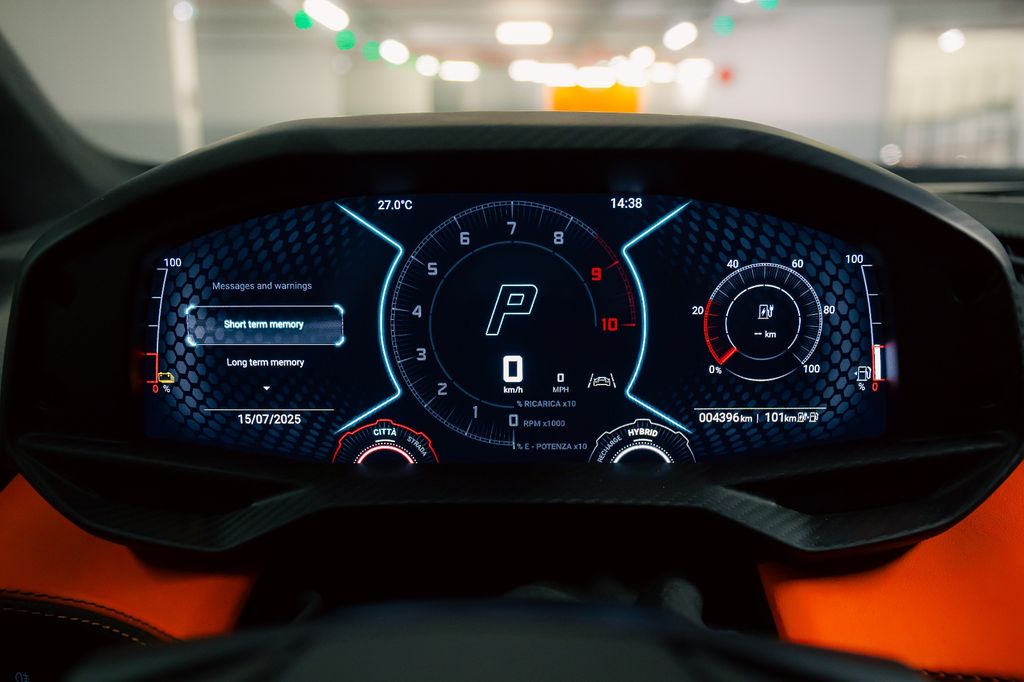 Lamborghini Revuelto 2024