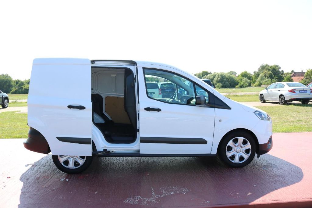 Ford Transit Courier 2022