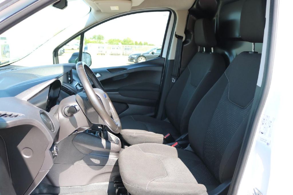 Ford Transit Courier 2022