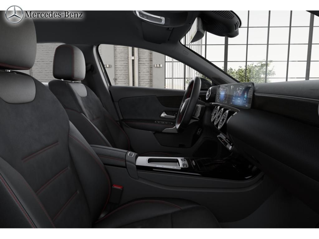 Mercedes-Benz A 180 2025