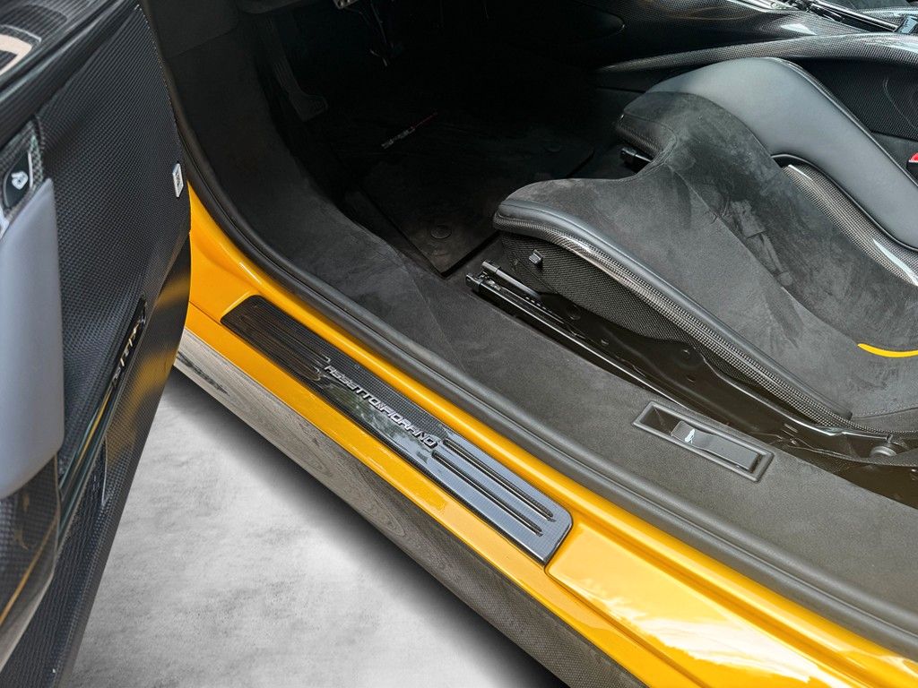 Ferrari SF90 2023