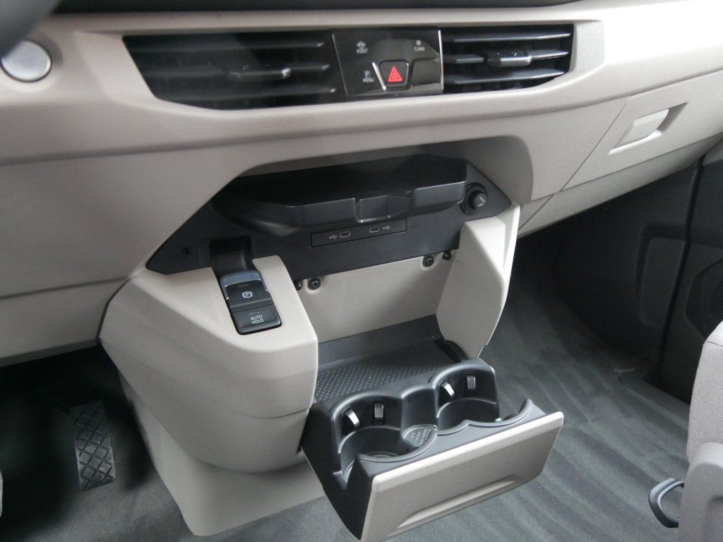 Volkswagen T7 California 2025