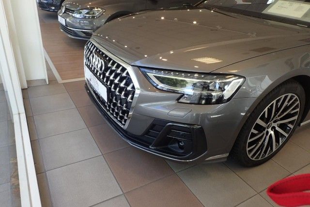 Audi A8 2022