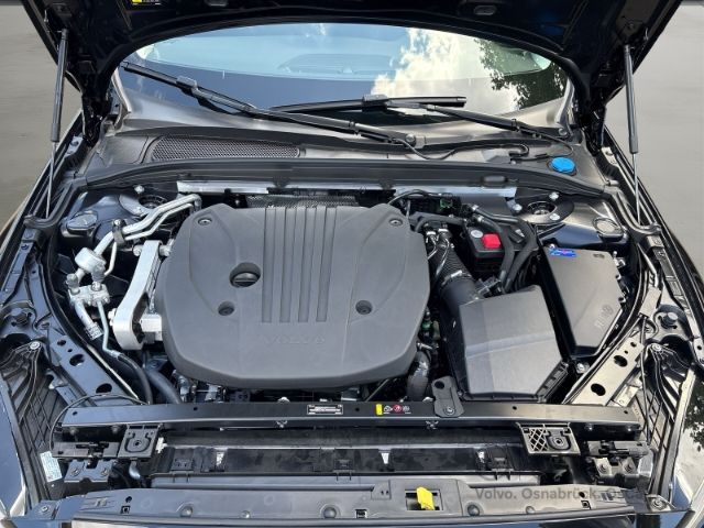Volvo V60 2025