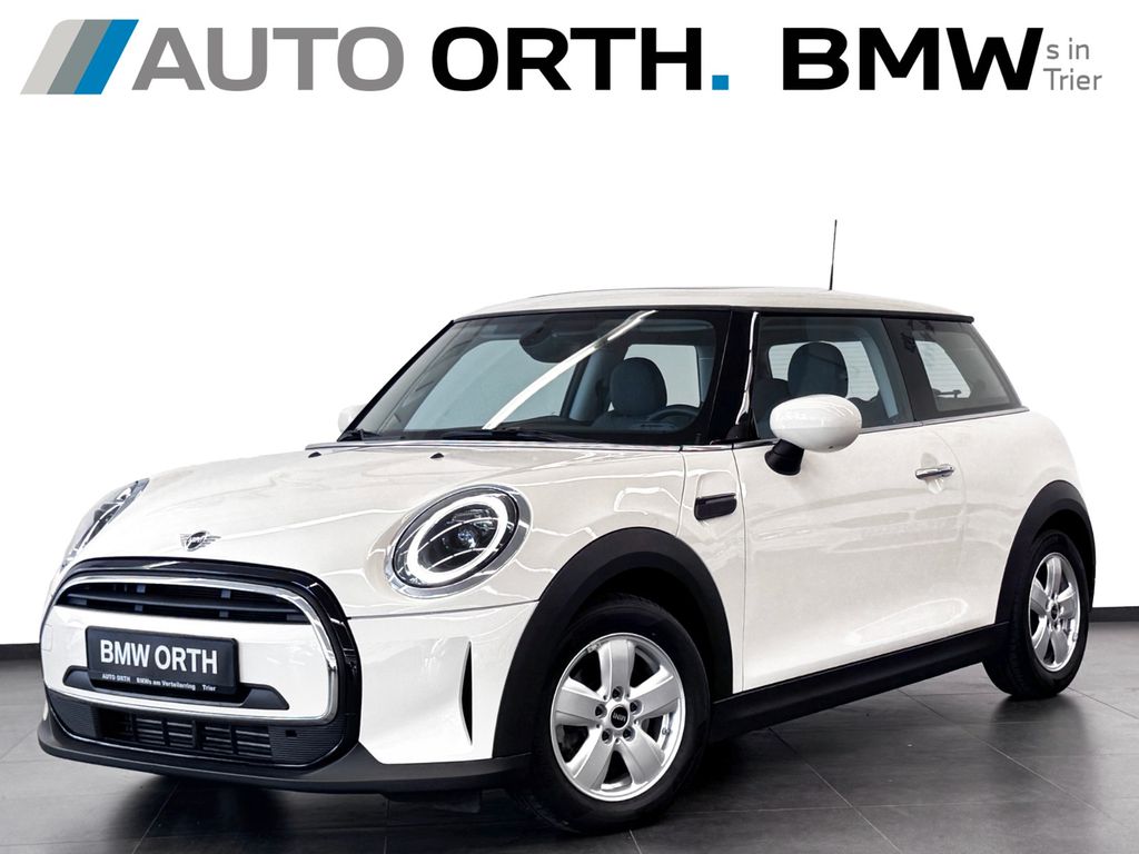 MINI ONE 2022