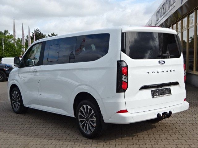 Ford Tourneo Custom 2025