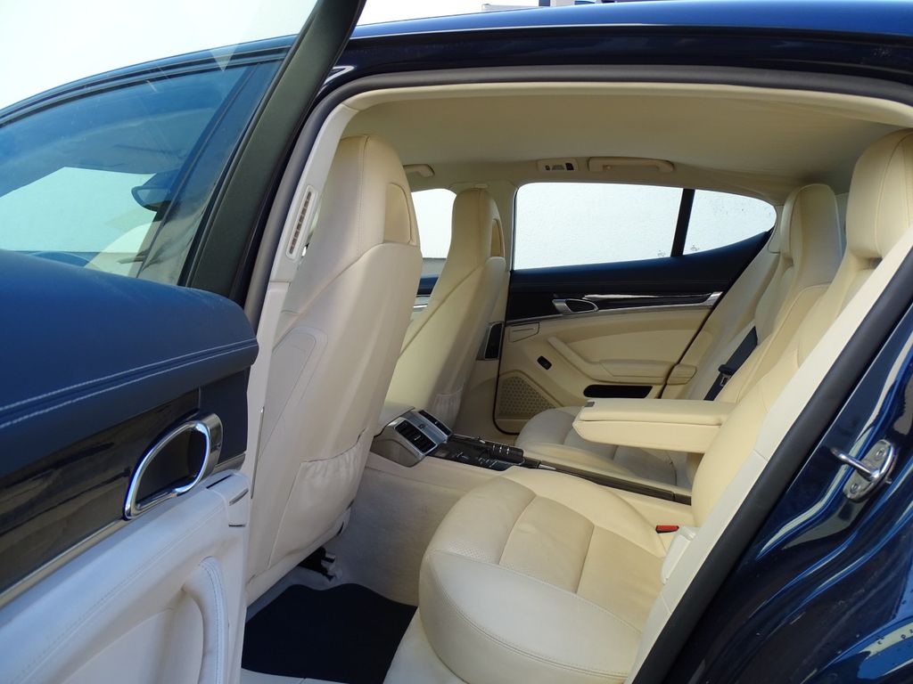 Porsche Panamera 2010
