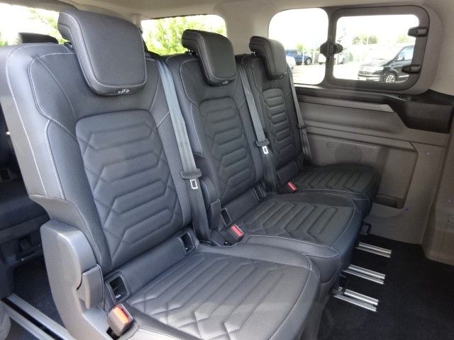 Ford Tourneo Custom 2025