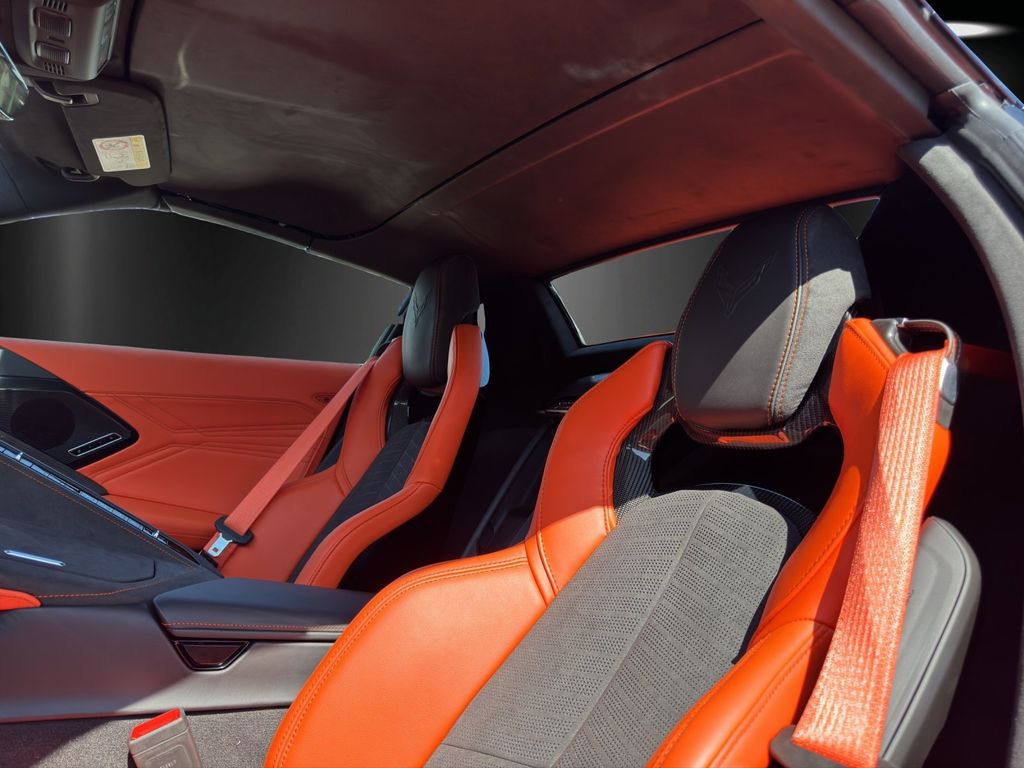 Corvette C8 2025