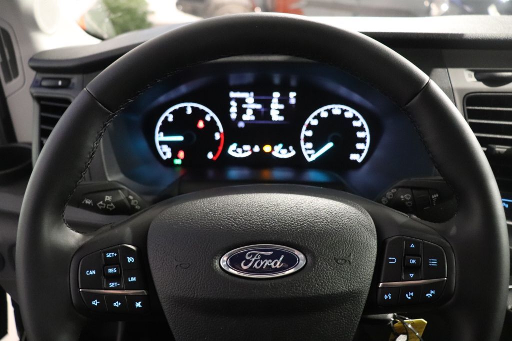 Ford Transit 2025