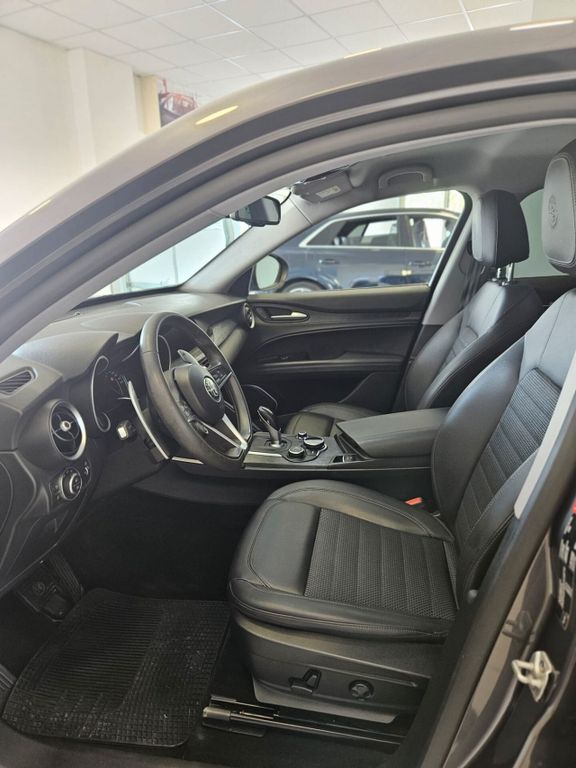 Alfa Romeo Stelvio 2019