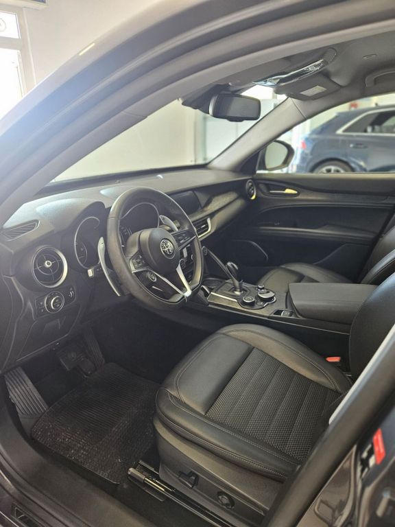 Alfa Romeo Stelvio 2019