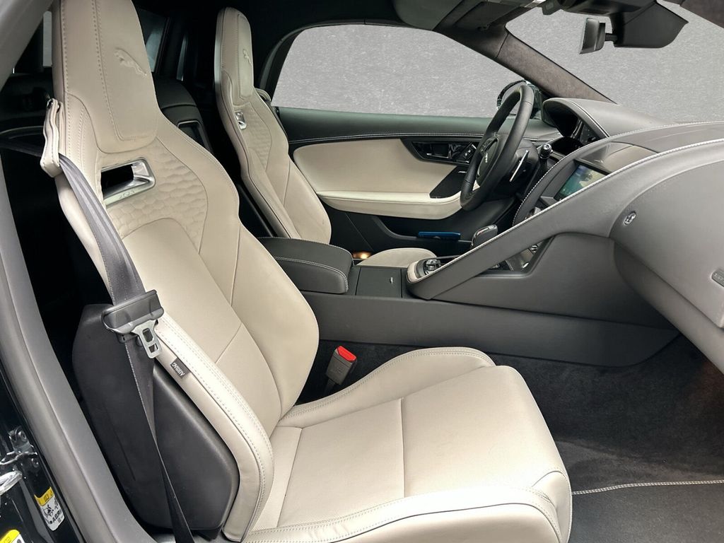 Jaguar F-Type 2024