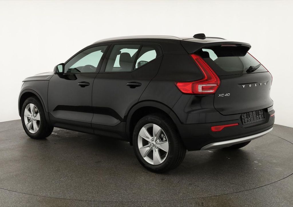Volvo XC40 2025