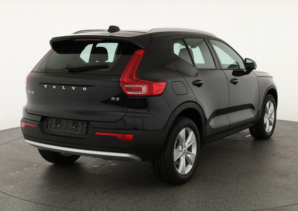 Volvo XC40 2025