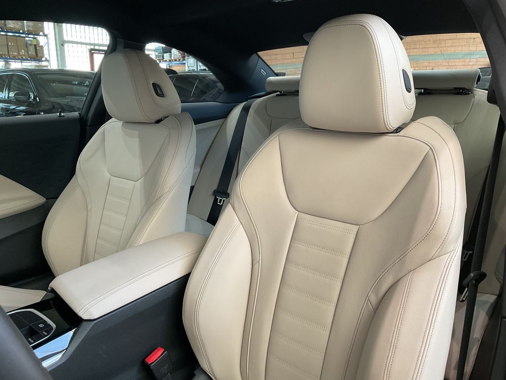 BMW 220 2024