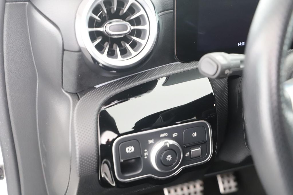 Mercedes-Benz A 200 2024