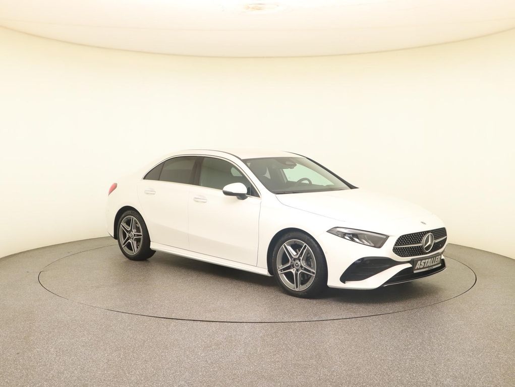 Mercedes-Benz A 200 2024
