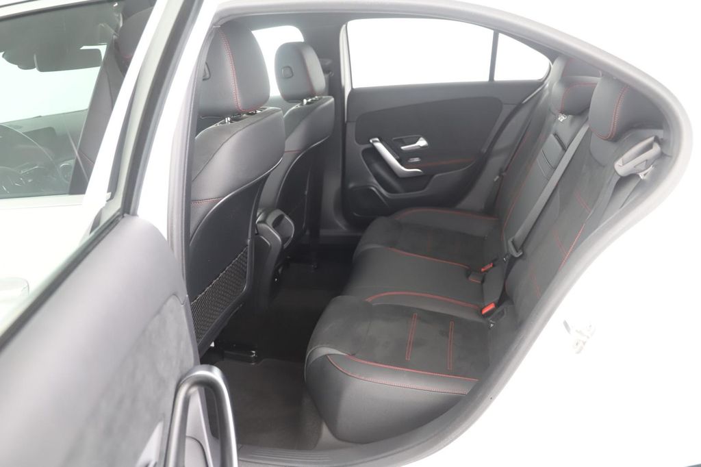 Mercedes-Benz A 200 2024