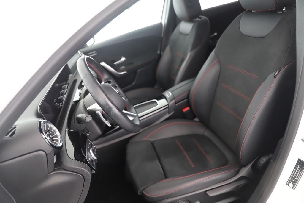 Mercedes-Benz A 200 2024