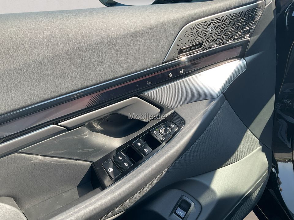 BMW i5 2025