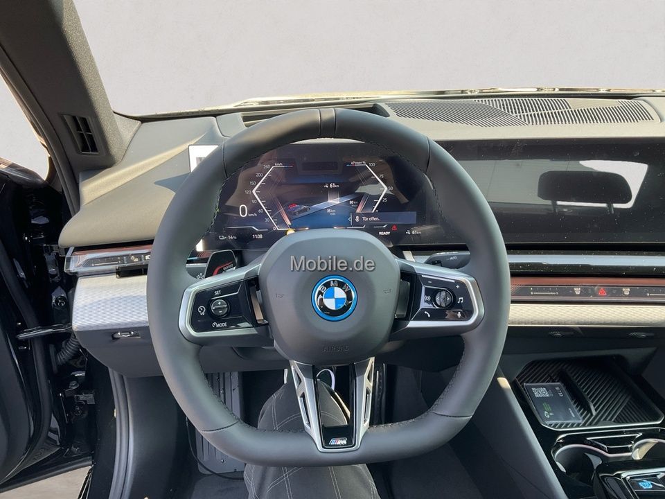 BMW i5 2025