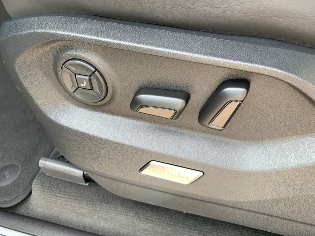 Volkswagen Touareg 2025