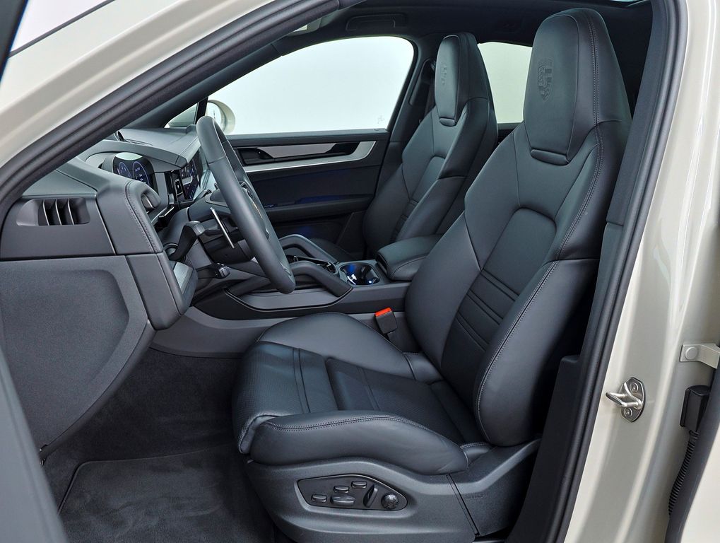 Porsche Cayenne 2025