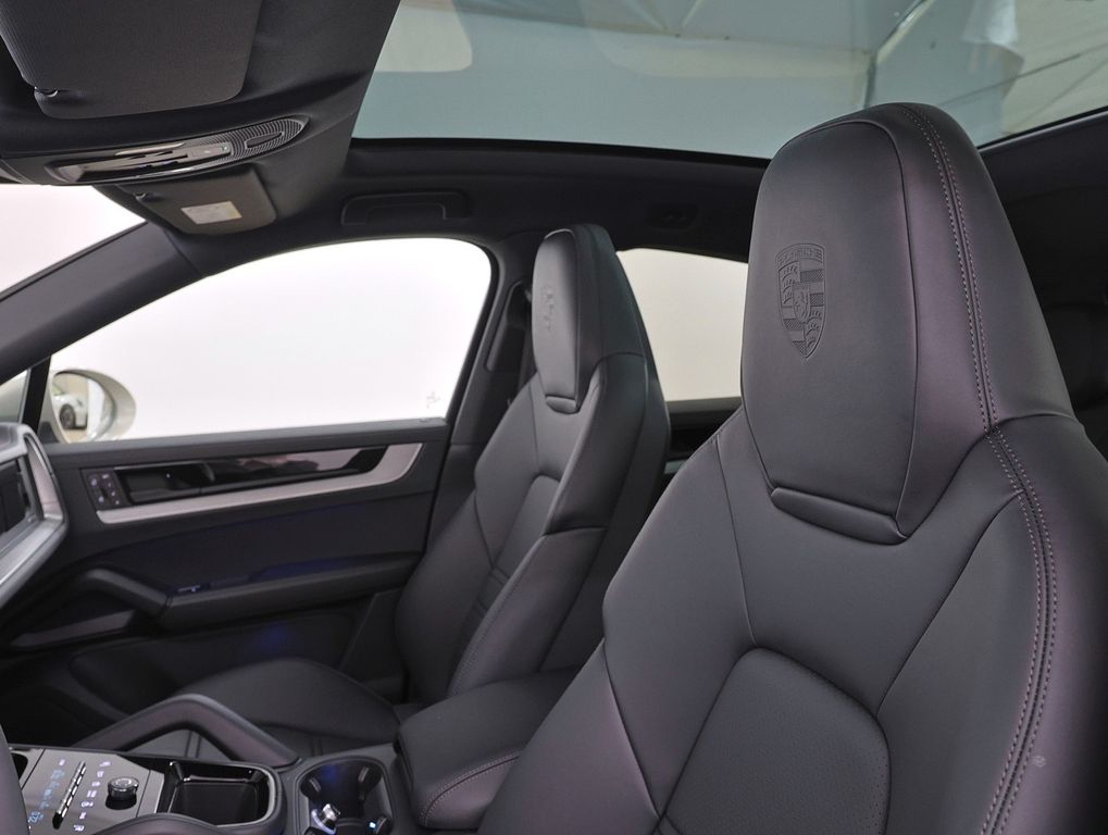 Porsche Cayenne 2025