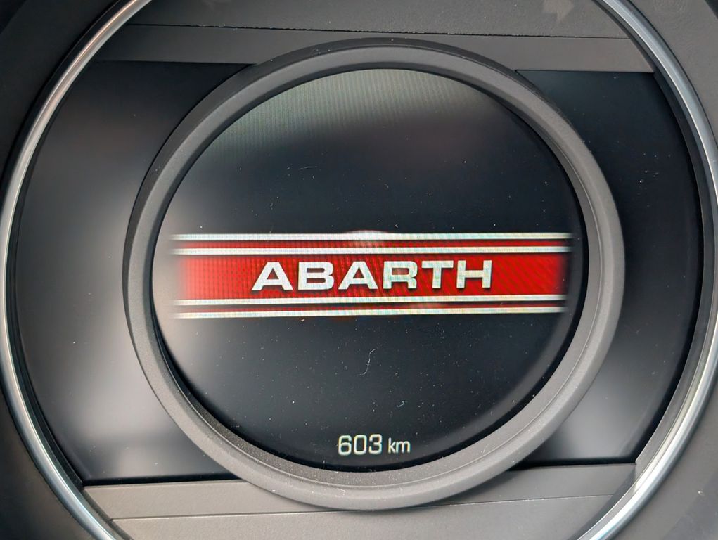 Abarth 595C 2024