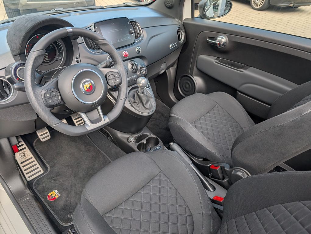 Abarth 595C 2024